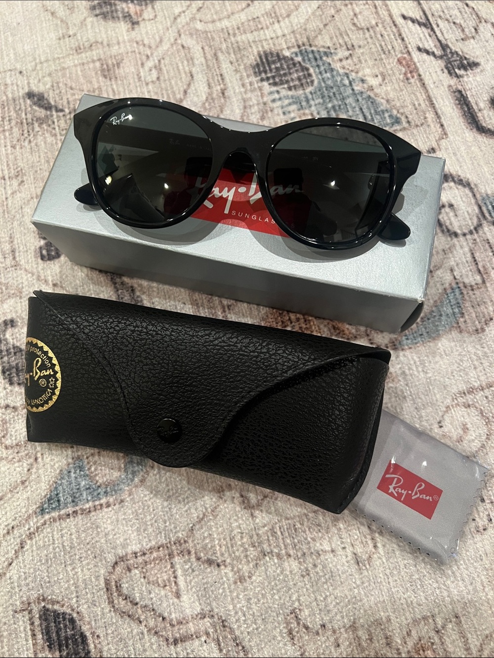 Ray-Ban RB4203 Highstreet Rounded Black/Green Sunglasses